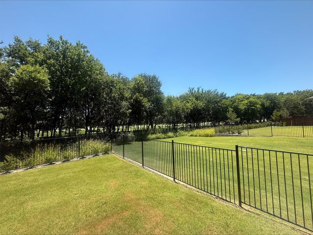 1835 Bell Court, Van Alstyne, TX 75495