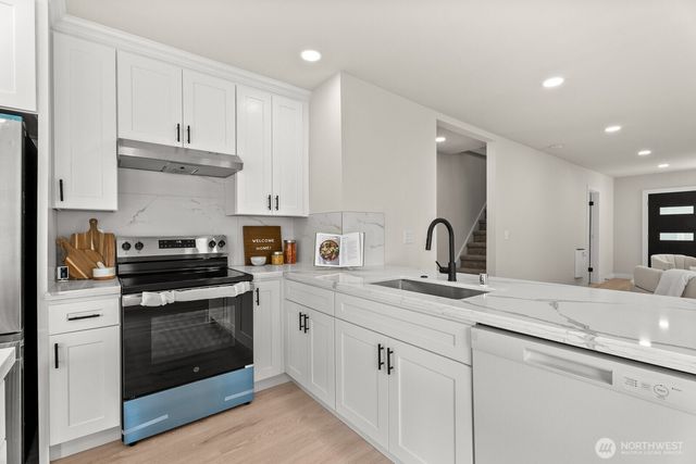 4054 S G Street, Tacoma, WA 98418