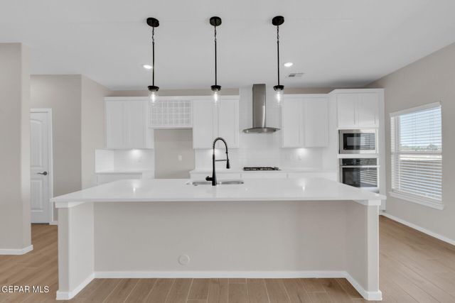 13833 Centro Vista Avenue, Horizon City, TX 79928