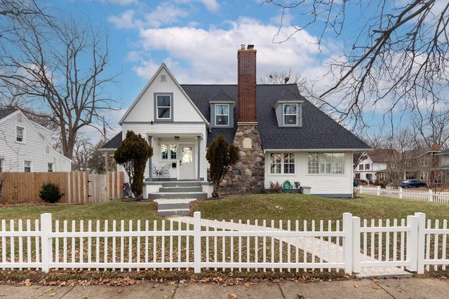 1500 W Saint Joseph Street, Lansing, MI 48915