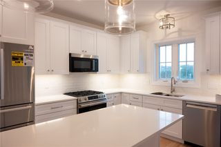 40 Bunker Hill Crossing, Portsmouth, RI 02871
