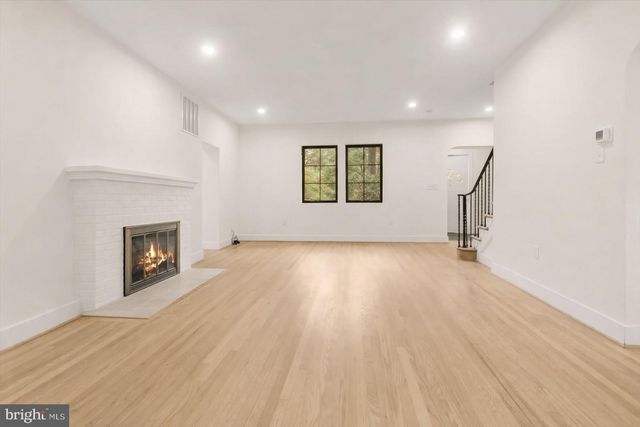 9127 SLIGO CREEK PKWY, Silver Spring, MD 20901