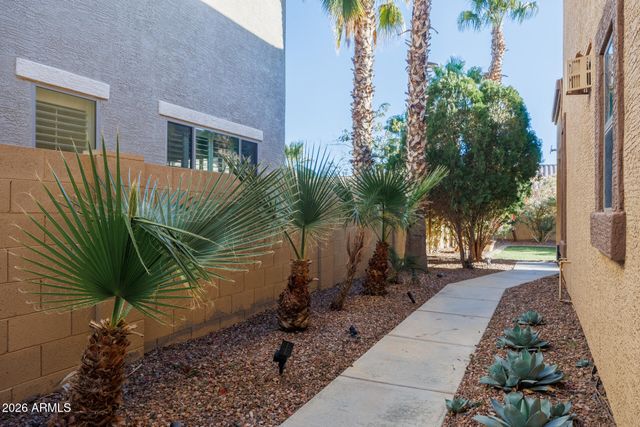 311 W BLUE LAGOON Drive, Casa Grande, AZ 85122