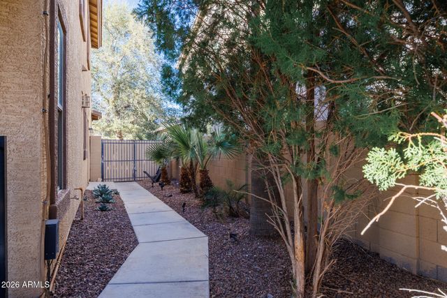 311 W BLUE LAGOON Drive, Casa Grande, AZ 85122