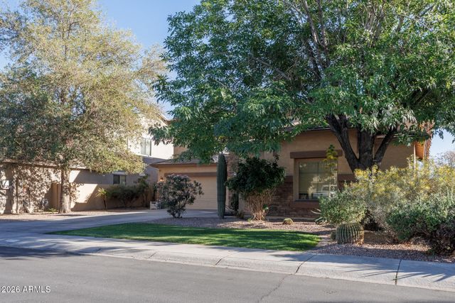 311 W BLUE LAGOON Drive, Casa Grande, AZ 85122