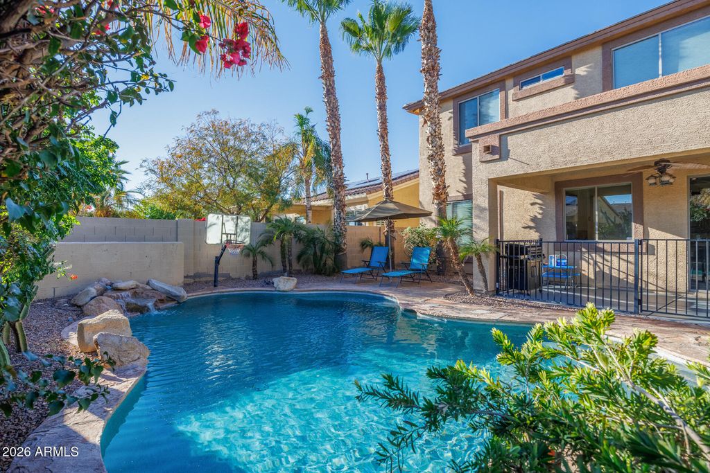311 W BLUE LAGOON Drive, Casa Grande, AZ 85122