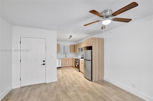 1939 Jefferson St 302, Hollywood, FL 33020