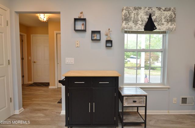 2386 Torrington Drive, Toms River, NJ 08755