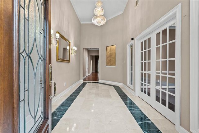 318 Green Oaks Drive, League City, TX 77573