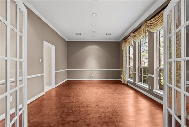 318 Green Oaks Drive, League City, TX 77573