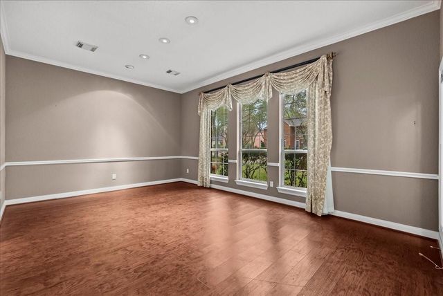 318 Green Oaks Drive, League City, TX 77573