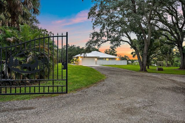 12955 SW Kanner Highway, Indiantown, FL 34956