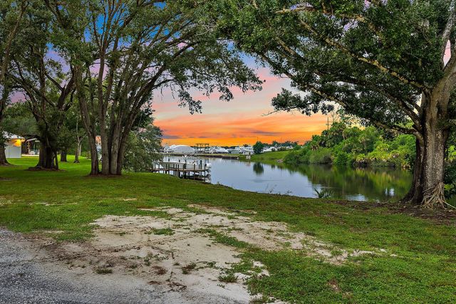 12955 SW Kanner Highway, Indiantown, FL 34956