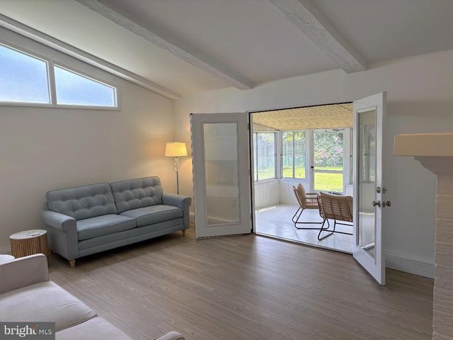 7 CENTER DR, Camp Hill, PA 17011