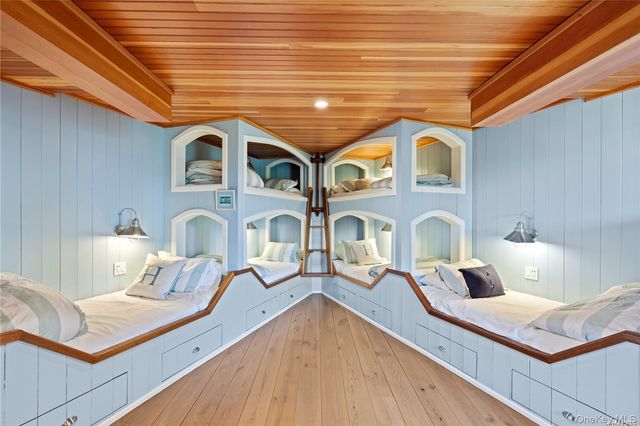 174 Dune Road, Quogue, NY 11959