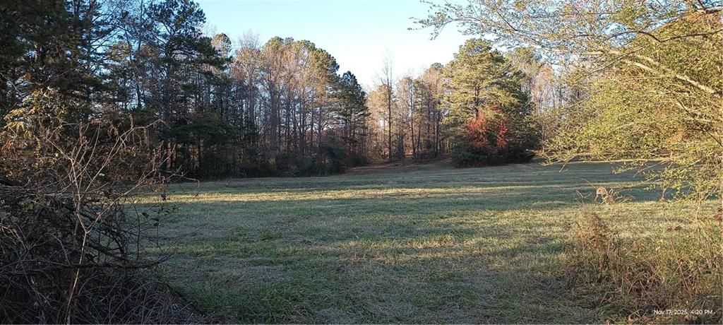 Image 4 of property listing at 810 Nix Road, Milton, GA 30004