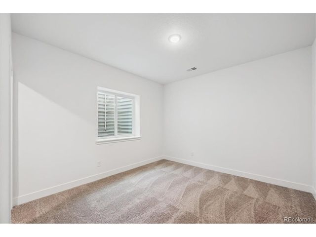 3813 Emerald Shore Cir, Loveland, CO 80538