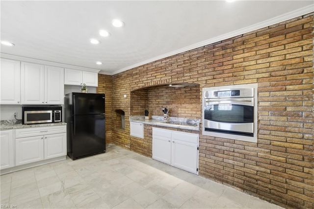 110 Patton PL, Chesapeake, VA 23320