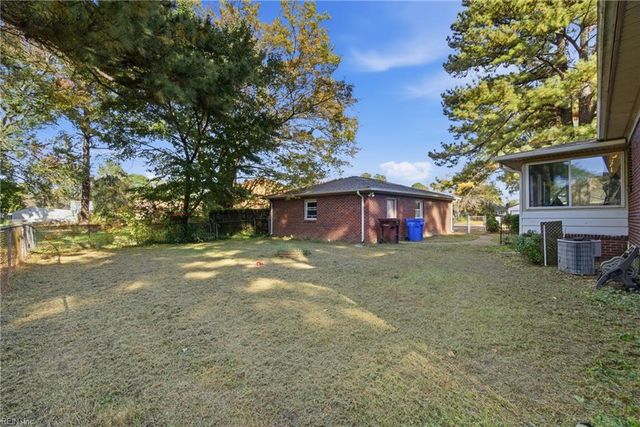 110 Patton PL, Chesapeake, VA 23320