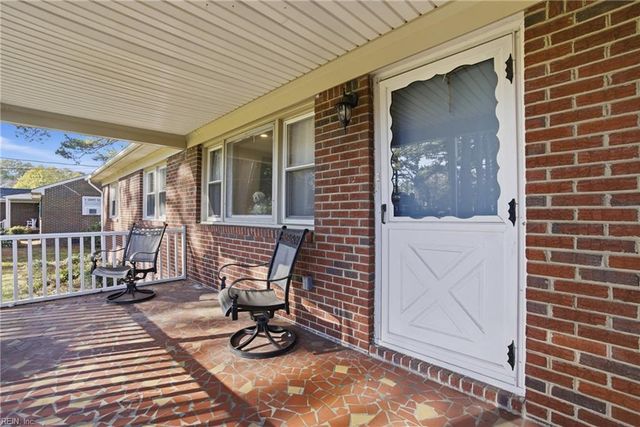 110 Patton PL, Chesapeake, VA 23320