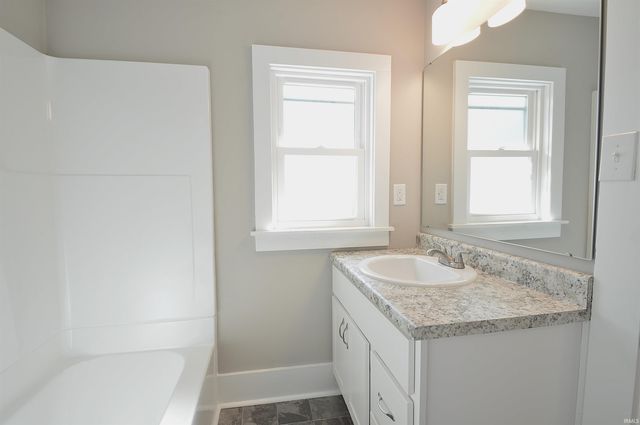 614 Kenwood Avenue, Fort Wayne, IN 46805