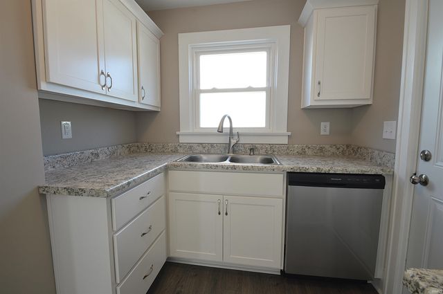 614 Kenwood Avenue, Fort Wayne, IN 46805