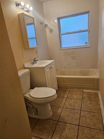 1062 40TH STREET, Sarasota, FL 34234