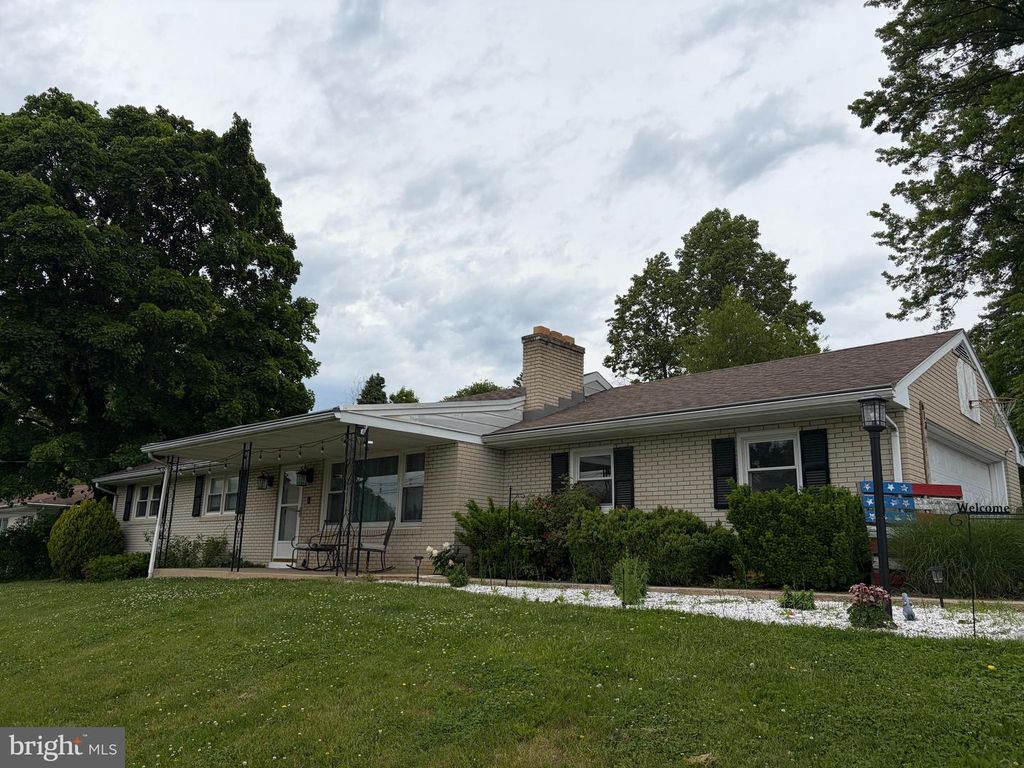 613 CHRONISTER ST, York, PA 17406
