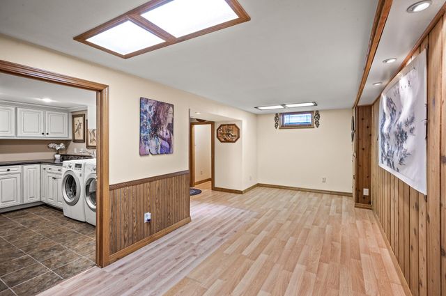 2233 Fremont Avenue E, Saint Paul, MN 55119