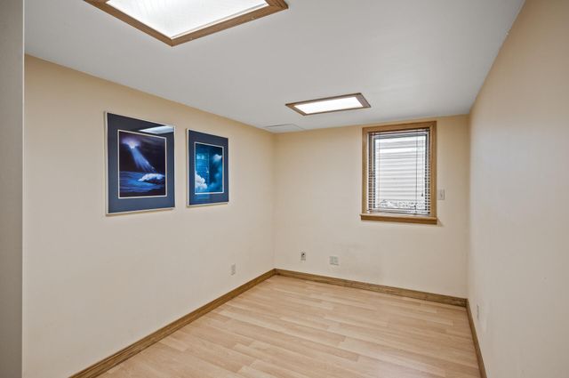 2233 Fremont Avenue E, Saint Paul, MN 55119