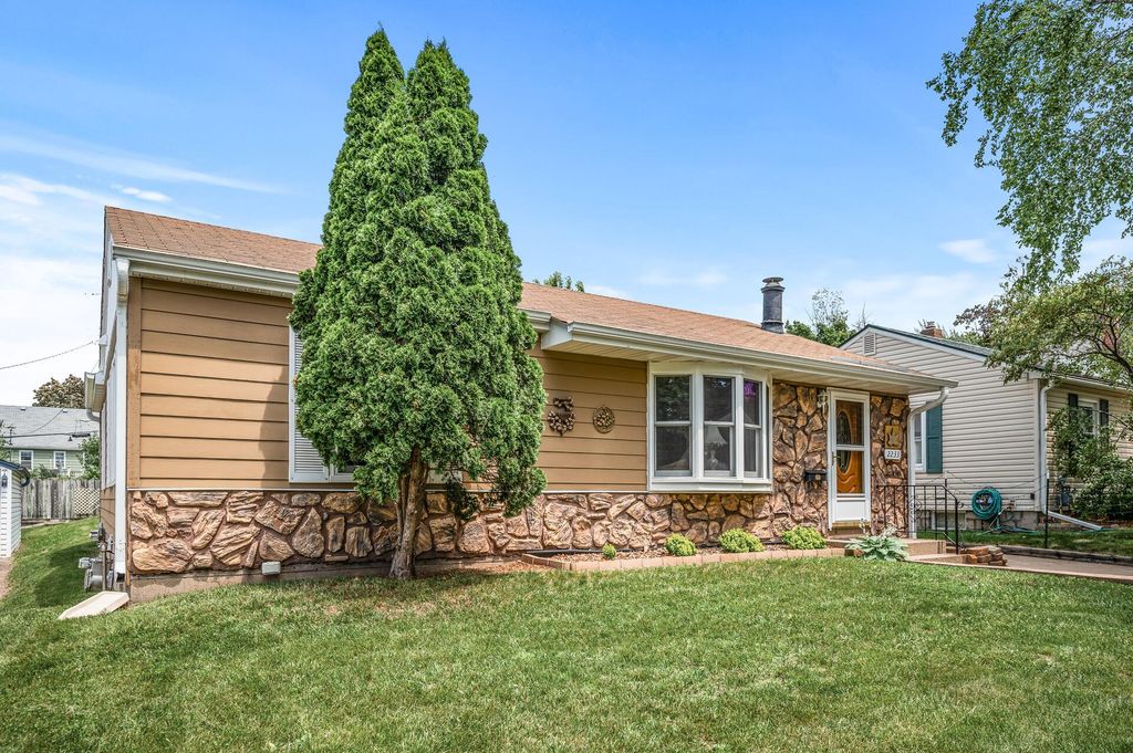 2233 Fremont Avenue E, Saint Paul, MN 55119 — photo 3