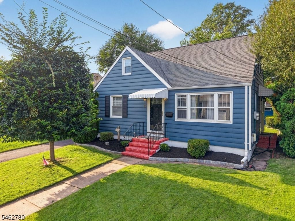 330 Hemlock Ave, Garwood Boro, NJ 07027 — photo 3