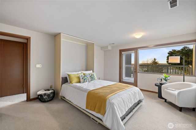 4042 Soundview Drive W, University Place, WA 98466