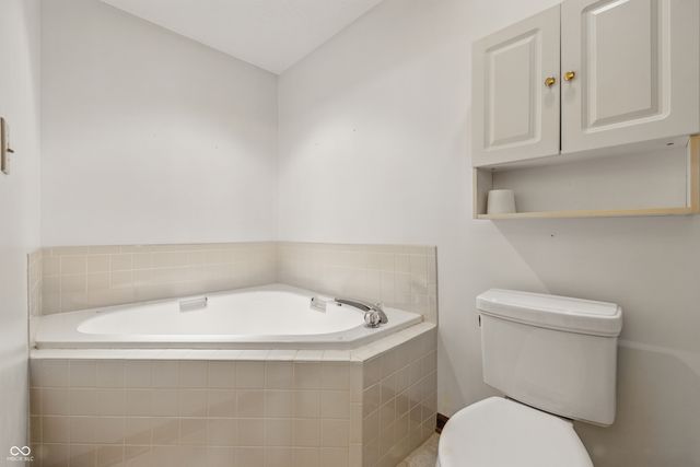 959 Harvest Ridge Drive, Avon, IN 46123