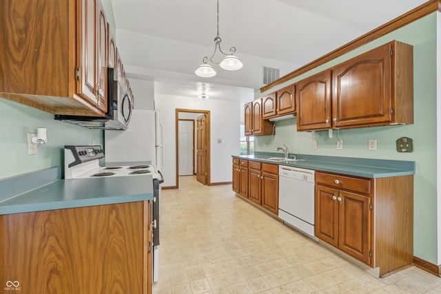 959 Harvest Ridge Drive, Avon, IN 46123