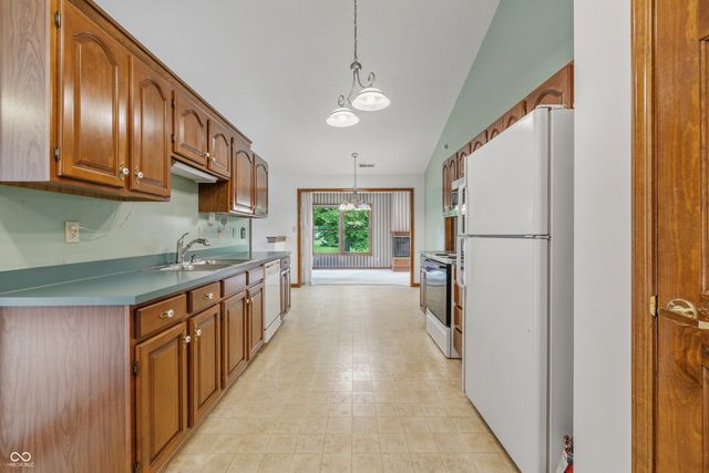 959 Harvest Ridge Drive, Avon, IN 46123