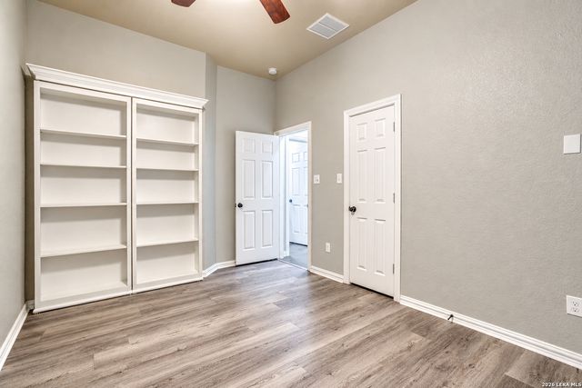 2143 Silent Fox, San Antonio, TX 78260