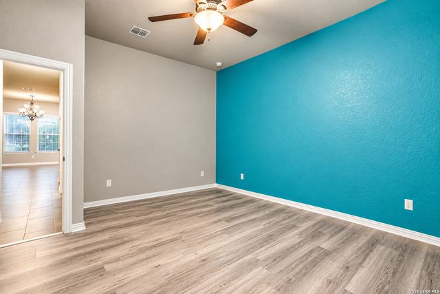 2143 Silent Fox, San Antonio, TX 78260