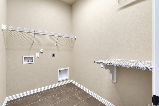 2143 Silent Fox, San Antonio, TX 78260