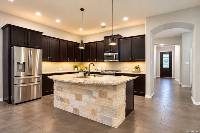 2143 Silent Fox, San Antonio, TX 78260