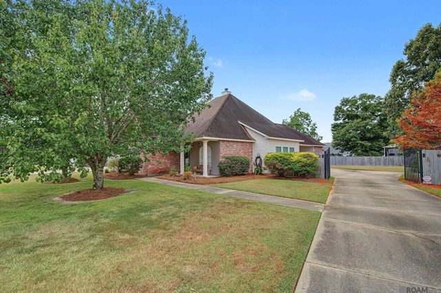 32804 Faulkner Dr, Denham Springs, LA 70706