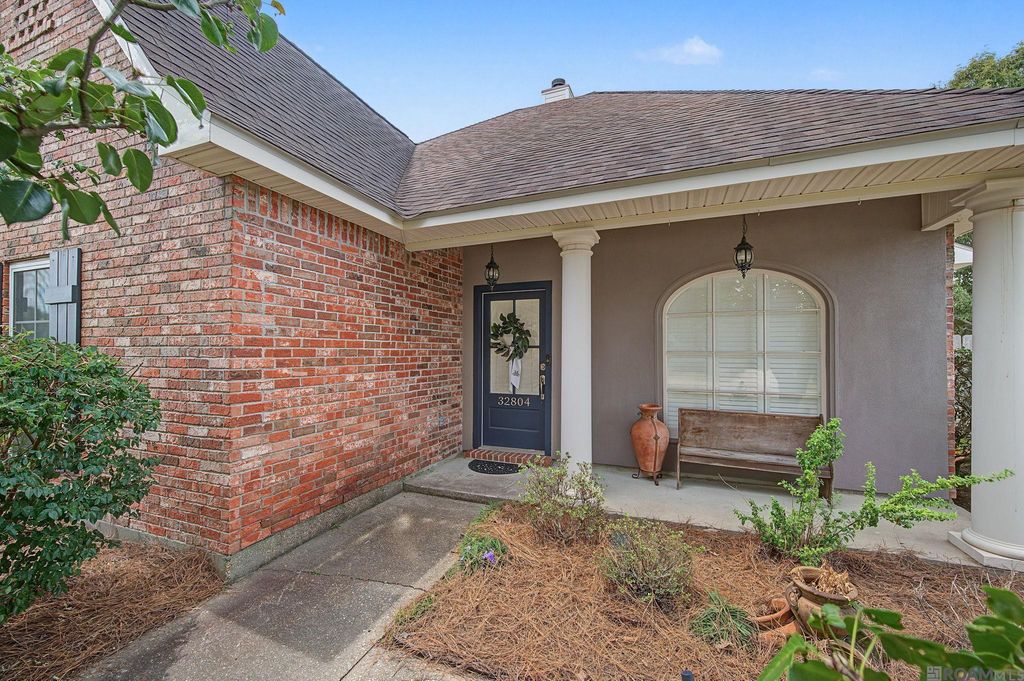 32804 Faulkner Dr, Denham Springs, LA 70706