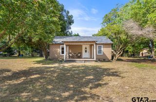 107 Mallory St, Lindale, TX 75771