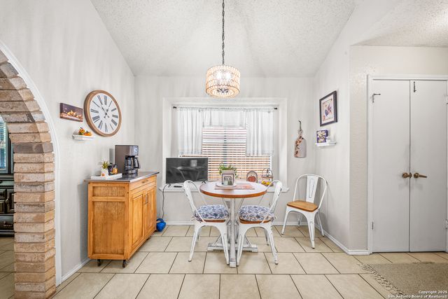 8811 Silent Wings, San Antonio, TX 78250