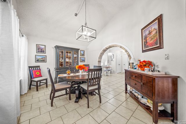 8811 Silent Wings, San Antonio, TX 78250