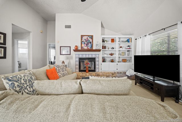 8811 Silent Wings, San Antonio, TX 78250