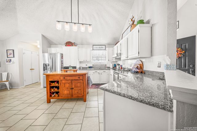 8811 Silent Wings, San Antonio, TX 78250