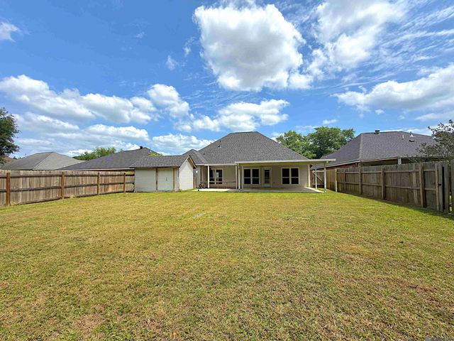 23531 Southpoint Dr, Denham Springs, LA 70726