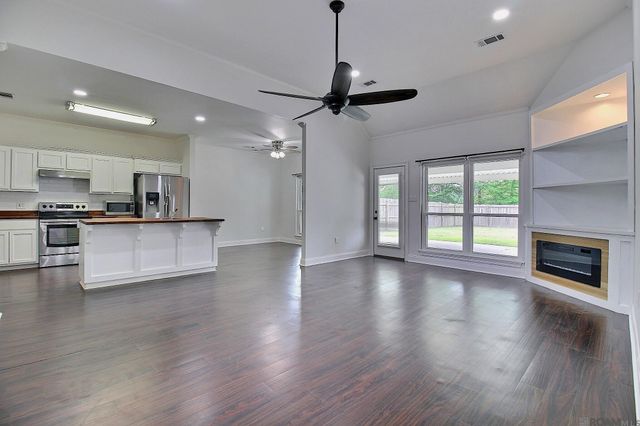 23531 Southpoint Dr, Denham Springs, LA 70726