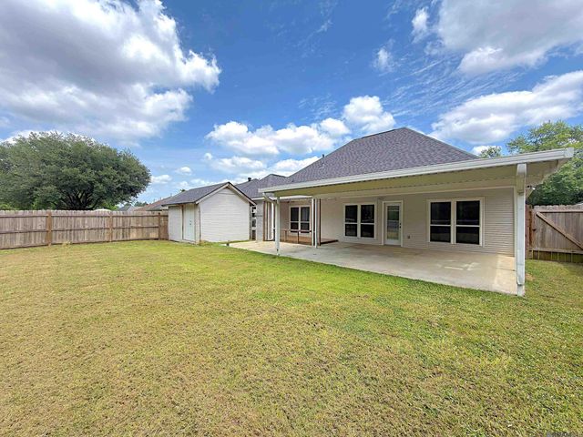 23531 Southpoint Dr, Denham Springs, LA 70726